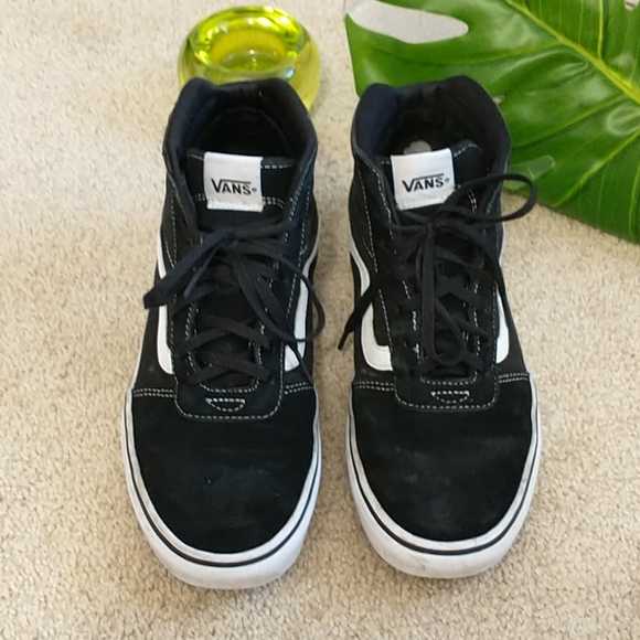 Vans Women's Sneakers - Picture 6 of 12